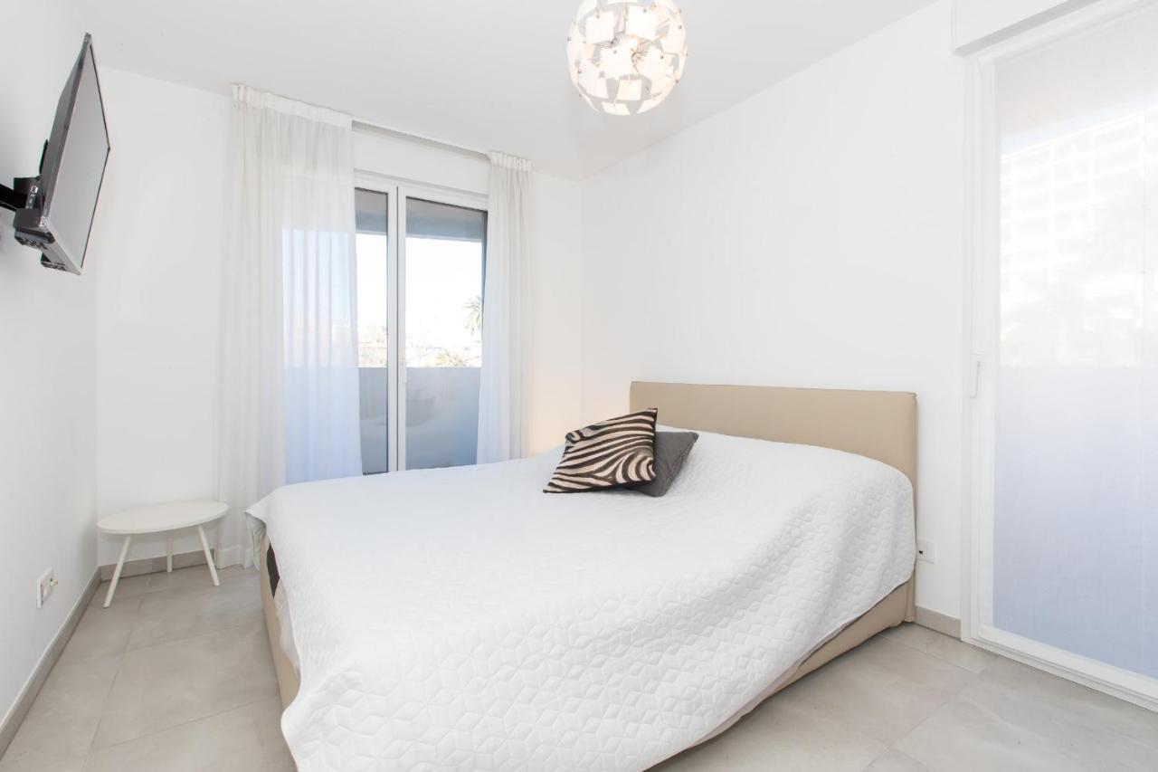 Renovated 2-Br Apartment With Terrace And Pool Cannes Exterior photo